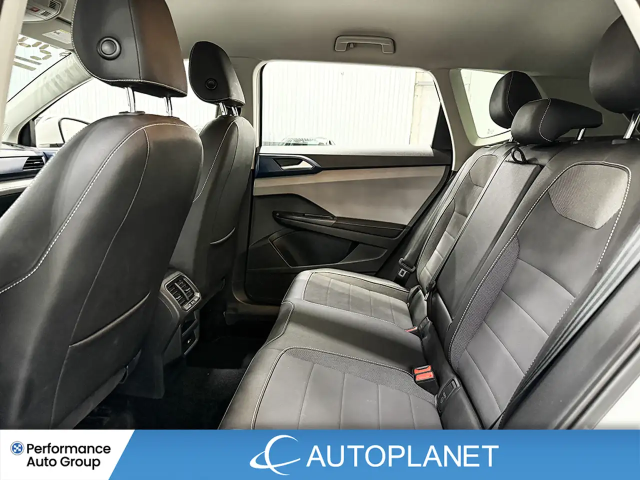 Volkswagen Taos photo Volkswagen Taos