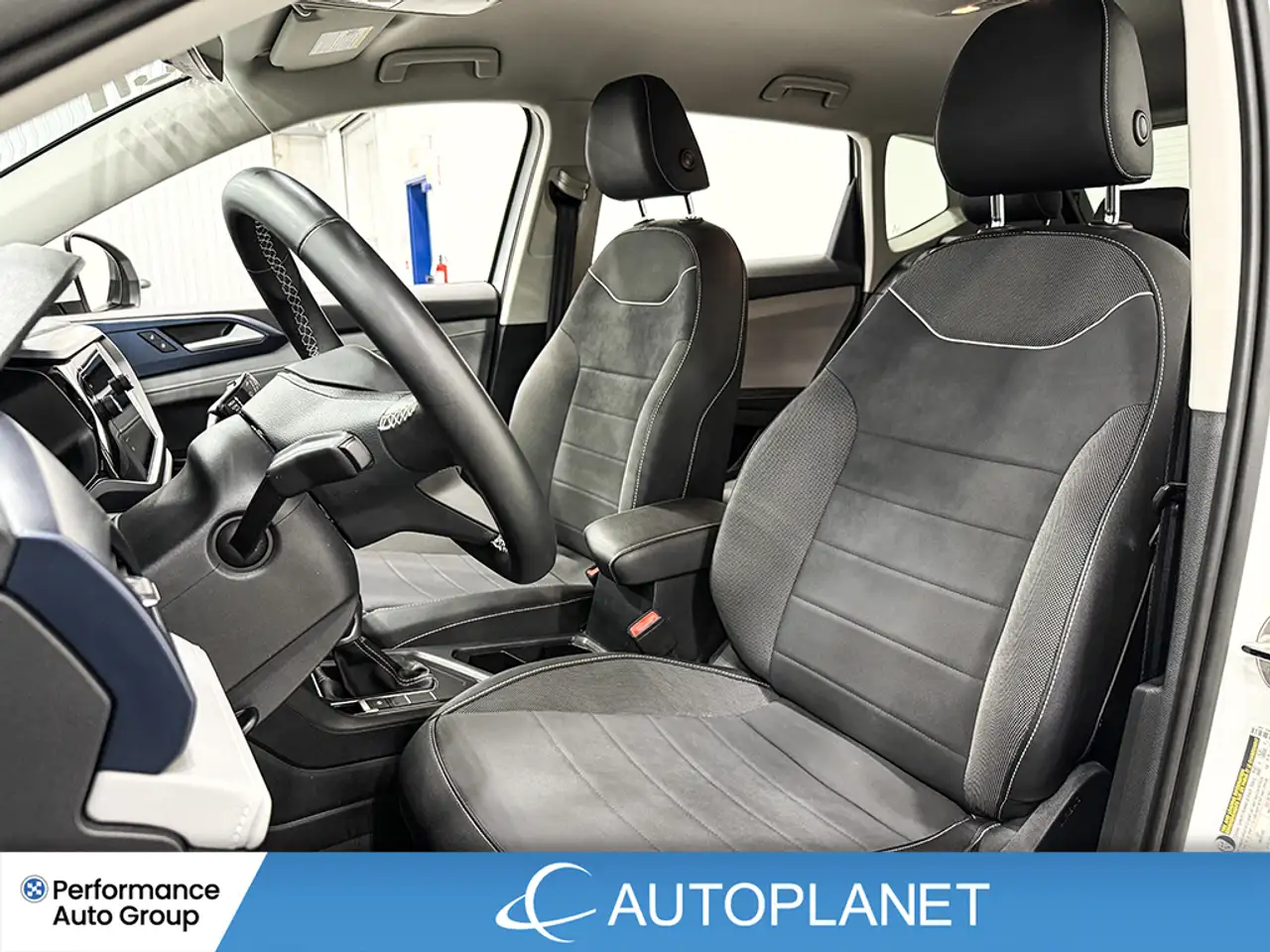 Volkswagen Taos photo Volkswagen Taos