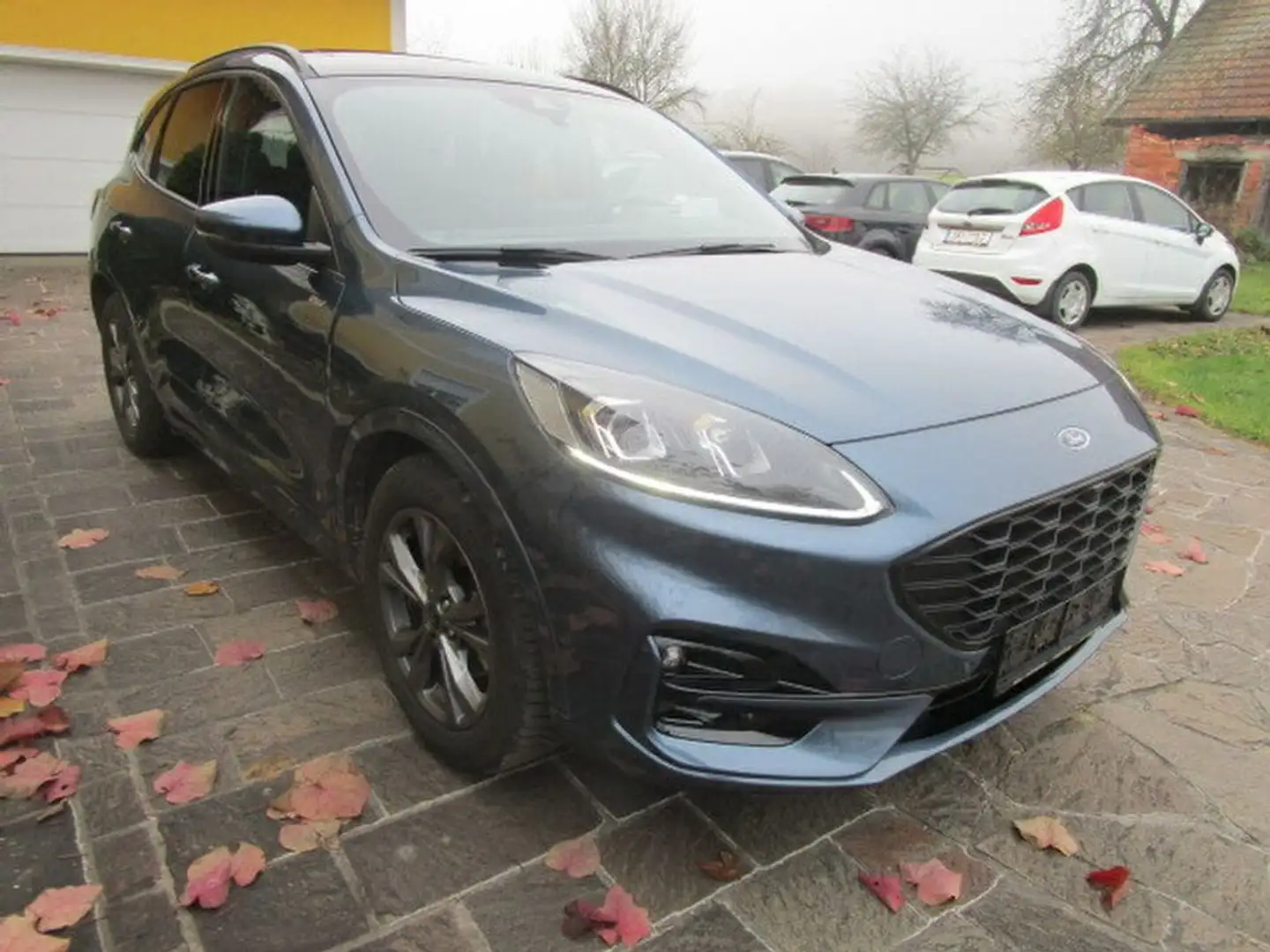 Ford Kuga ST-Line X PANO. AHV. elekt HeadUP NP€ 55.142 Blau - 2