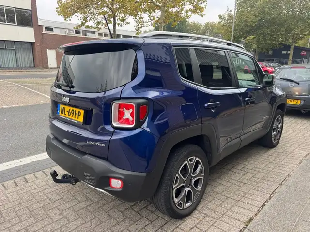 Jeep Renegade view 6