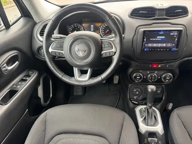 Jeep Renegade view 2