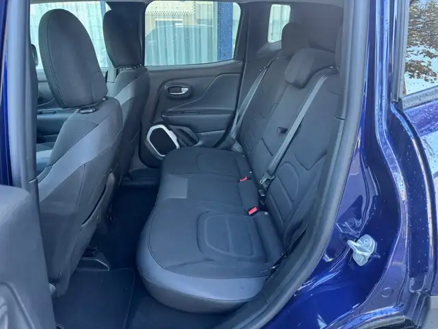 Jeep Renegade view 10