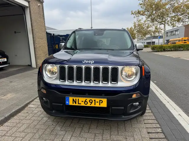 Jeep Renegade view 4