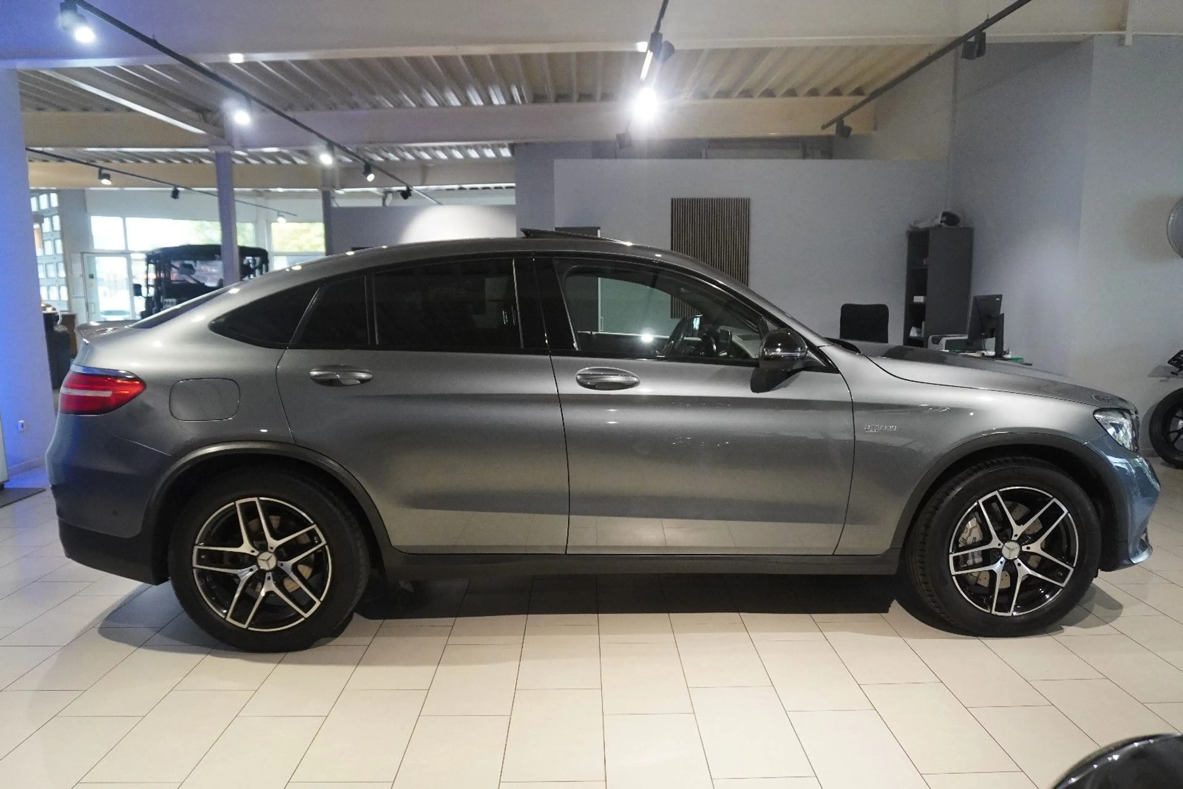 Mercedes-Benz GLC 43 AMG 4Matic |S-Dach|HUD|ACC|Burmester| — photo 8