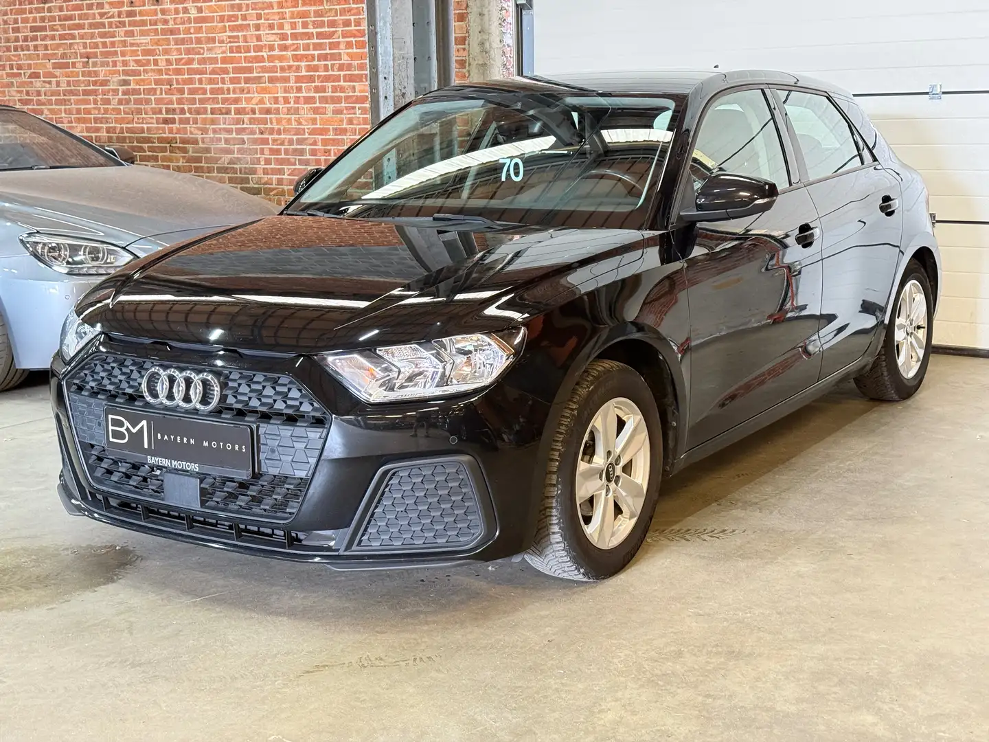 Audi A1 Sportback 25 TFSI CarPlay Navi Garantie Benzine Noir - 1