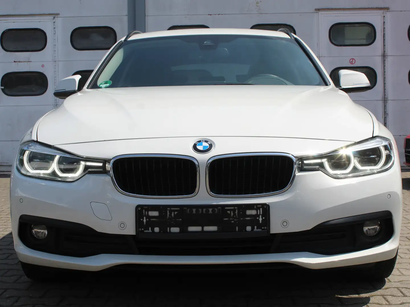 BMW 320 320 d Advantage Weiß - 2