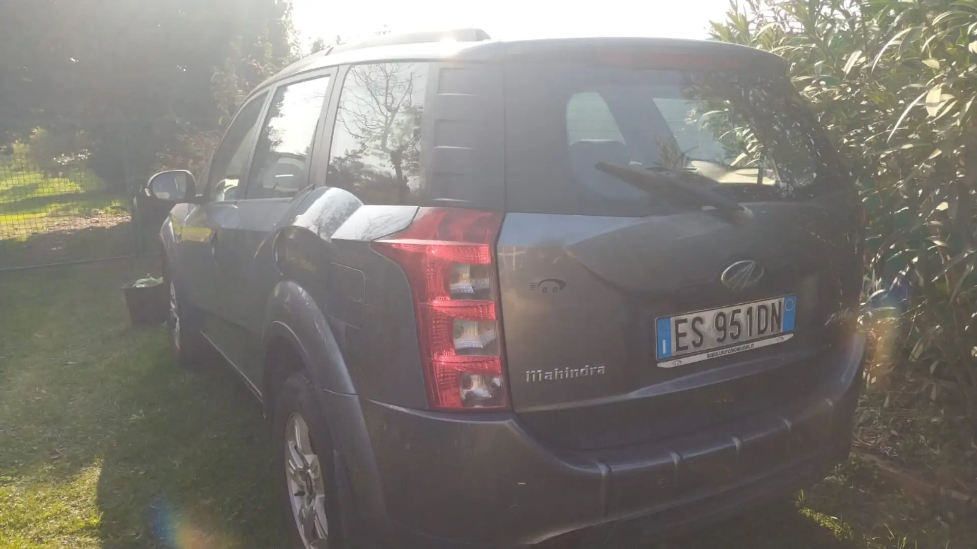 Mahindra XUV500 XUV 500 2.2 16v W8 - 2