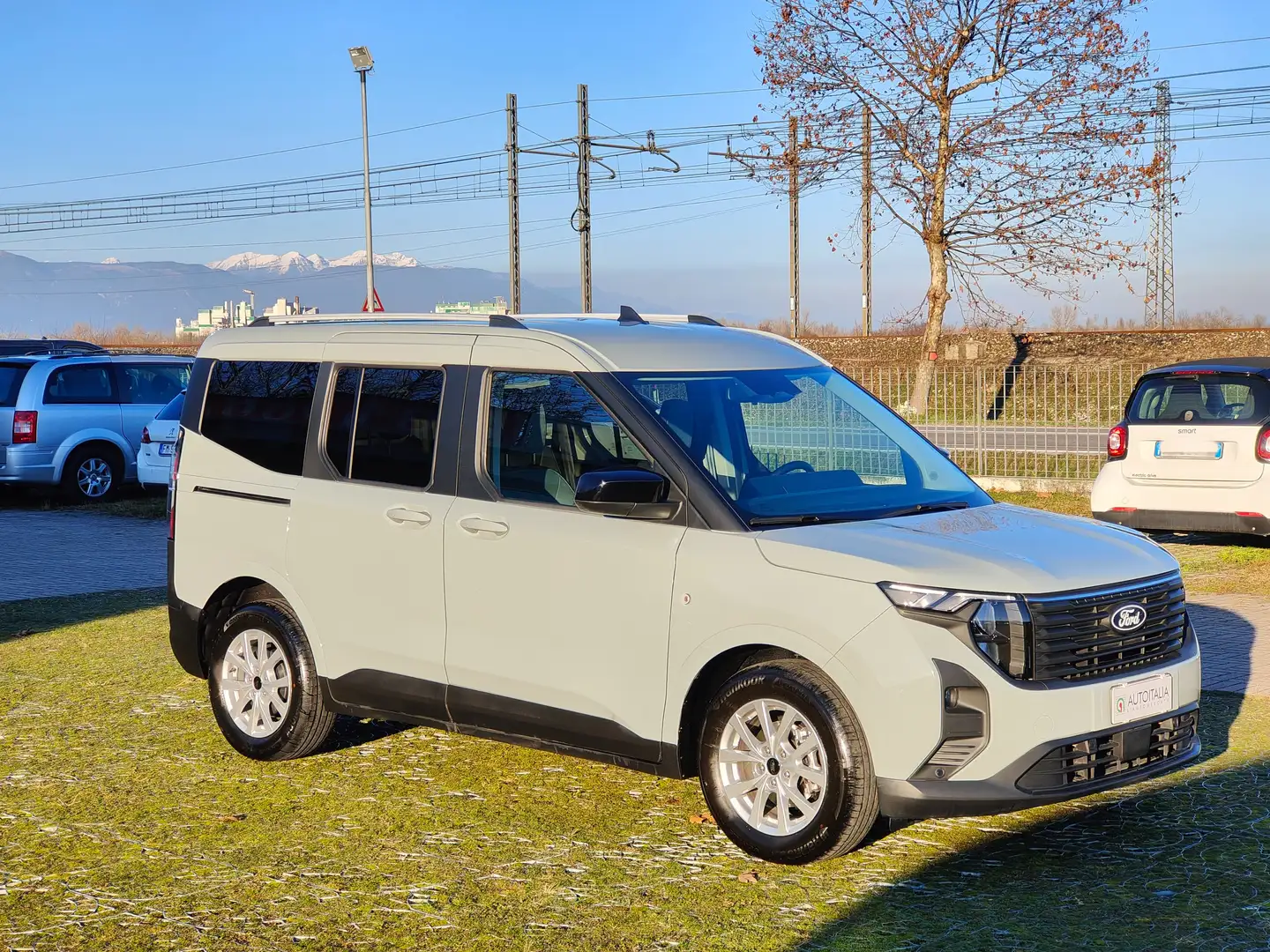 Ford Tourneo Courier 1.0 EcoBoost Titanium Powershift Grigio - 2
