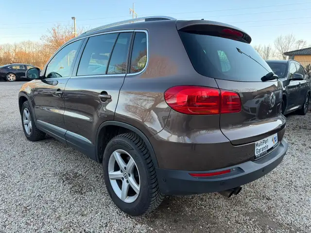 Volkswagen Tiguan view 6