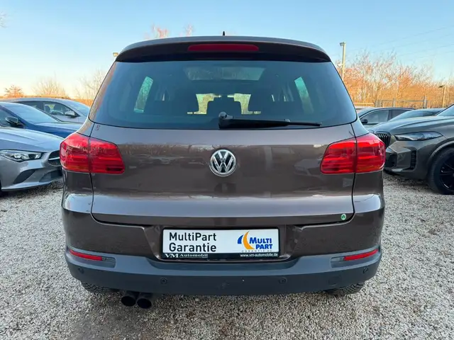 Volkswagen Tiguan view 5