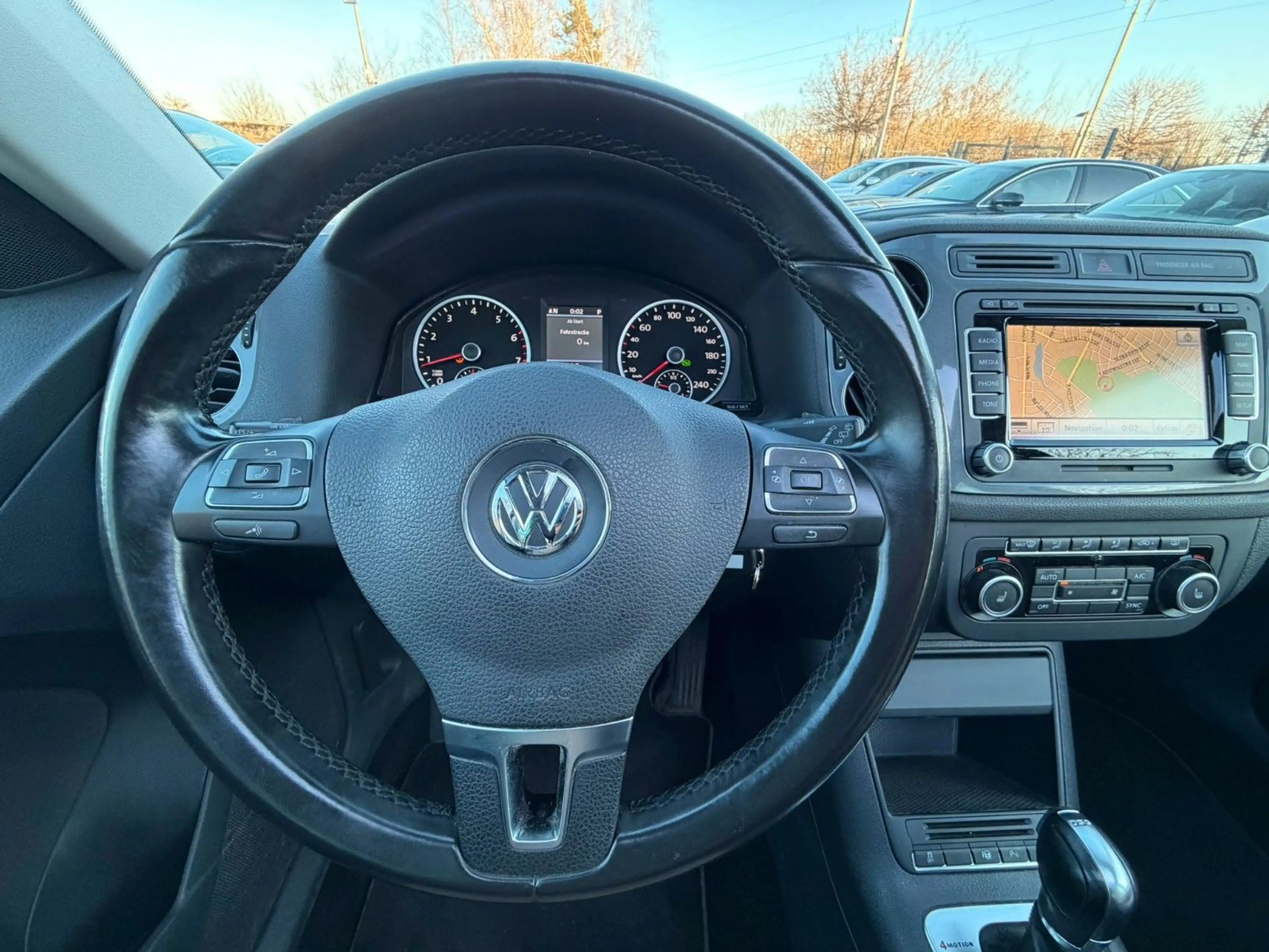 Volkswagen Tiguan 4MOTION Sport & Style AHK*Pano*Navi*Kamer — photo 10