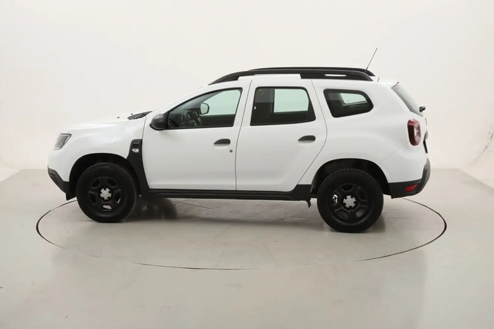 Dacia Duster Essential 4x4 1.5 Diesel 116CV Weiß - 2