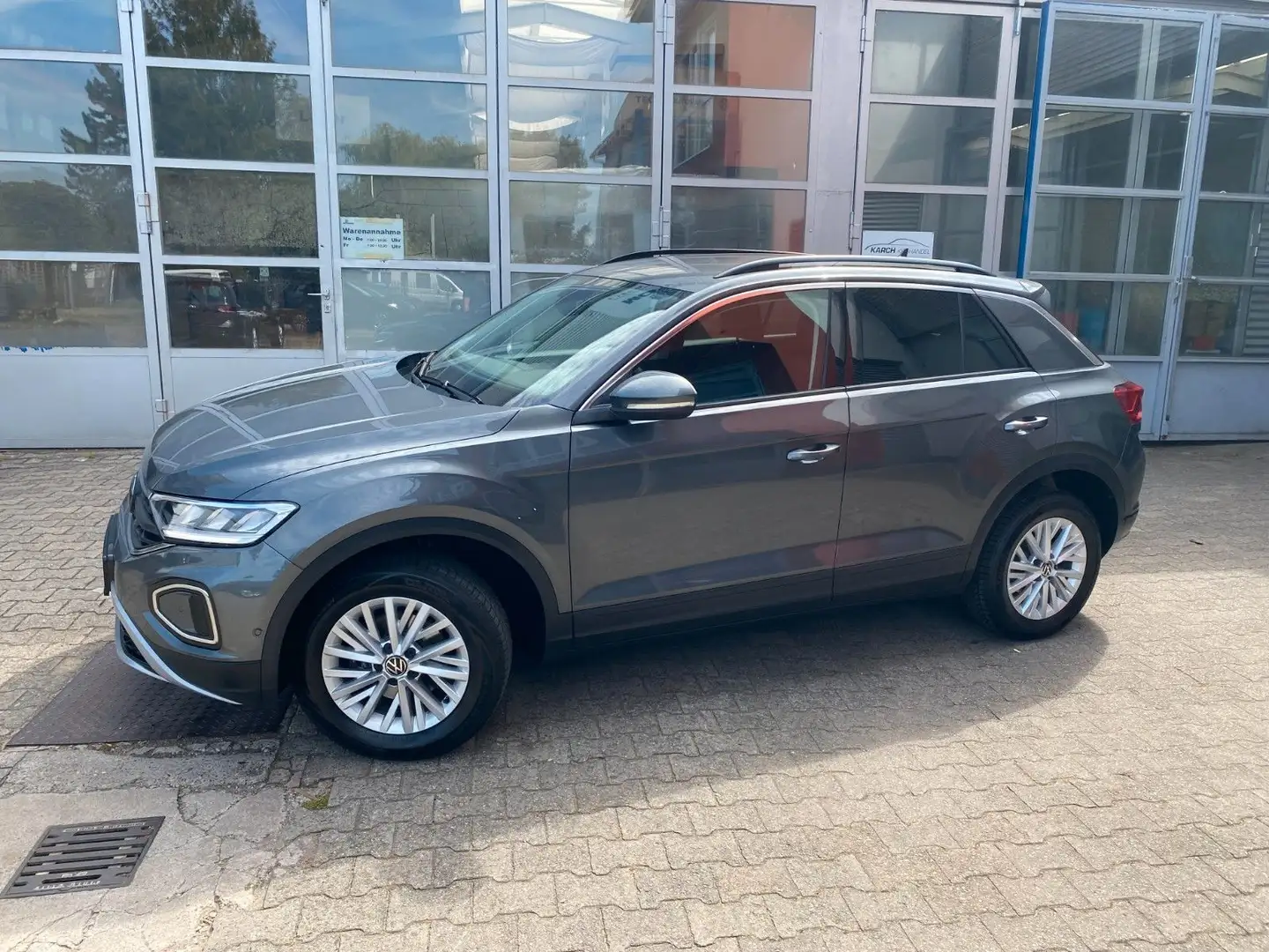 Volkswagen T-Roc Life/PDC/Navi/SHZ/1.0TSI Grigio - 2
