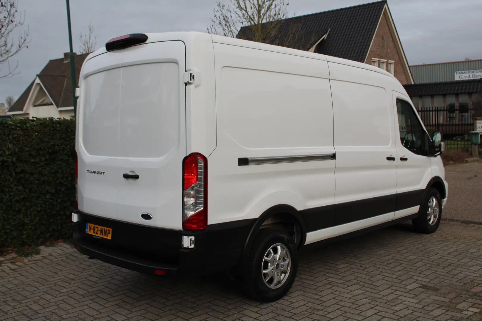 Ford Transit 350 2.0 TDCI 125KW E6 Automaat L3H2 Trend RWD ✓ 3- Weiß - 2