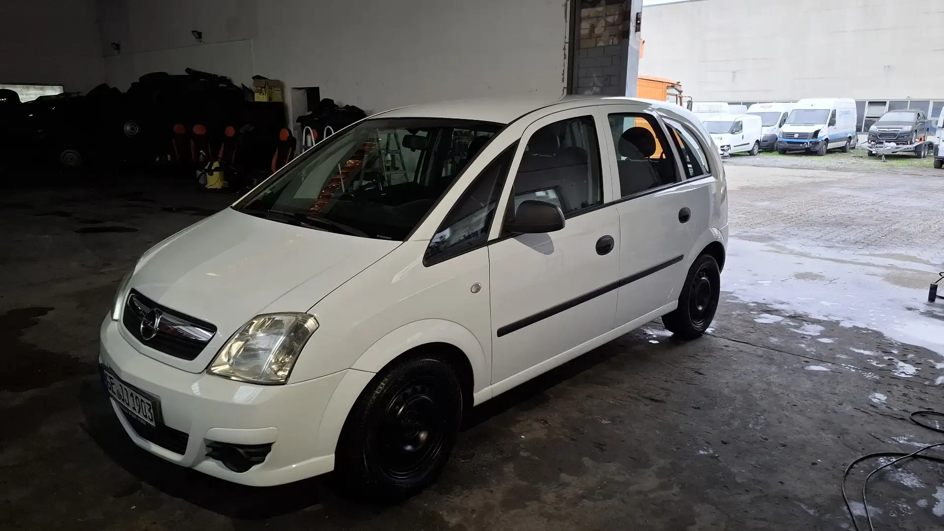 Opel Meriva A 1.4 Basis 2009 Weiß - 1