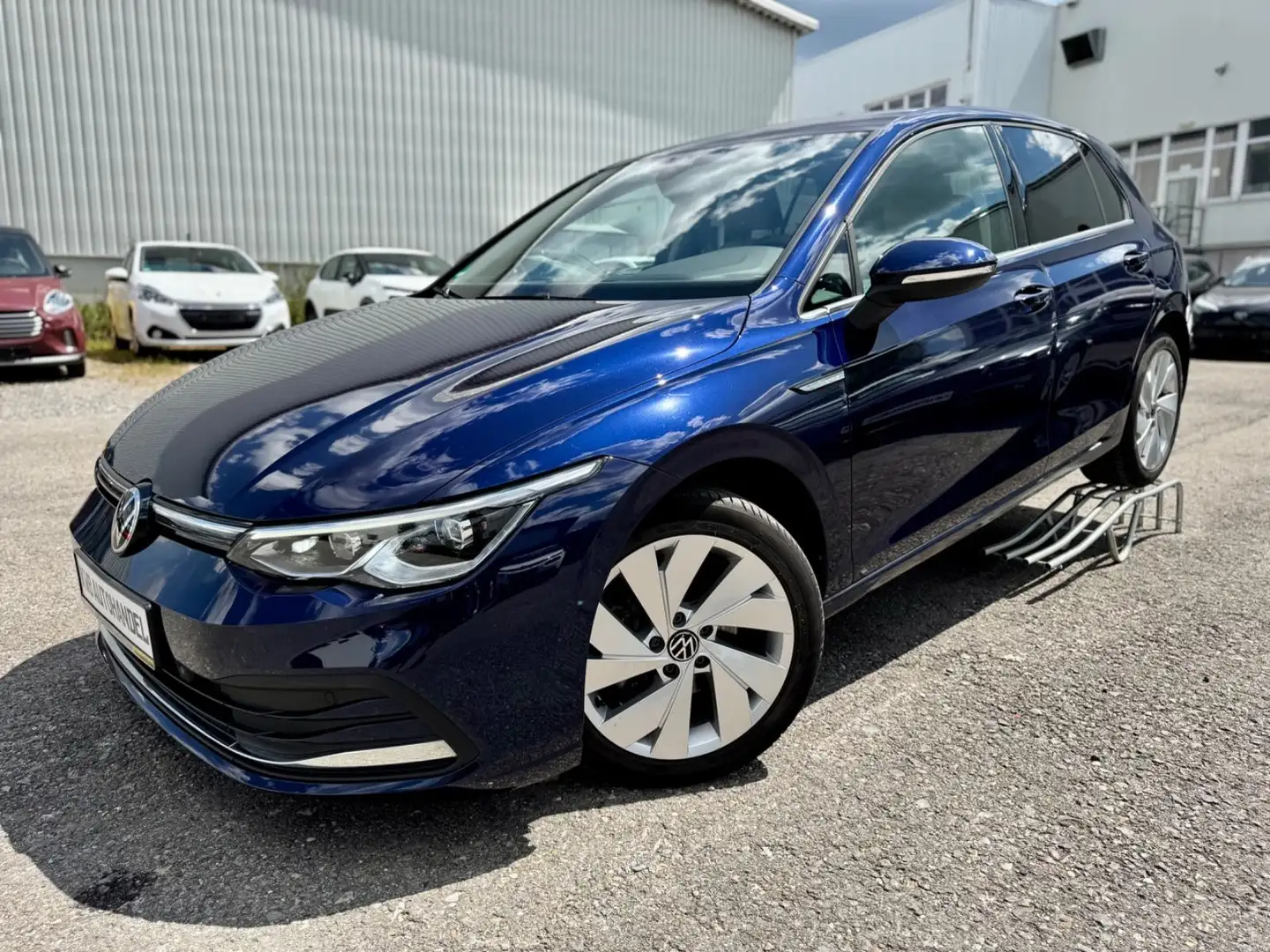 Volkswagen Golf VIII 2.0TDI DSG Alcantara Led Navi Kamera Blau - 1