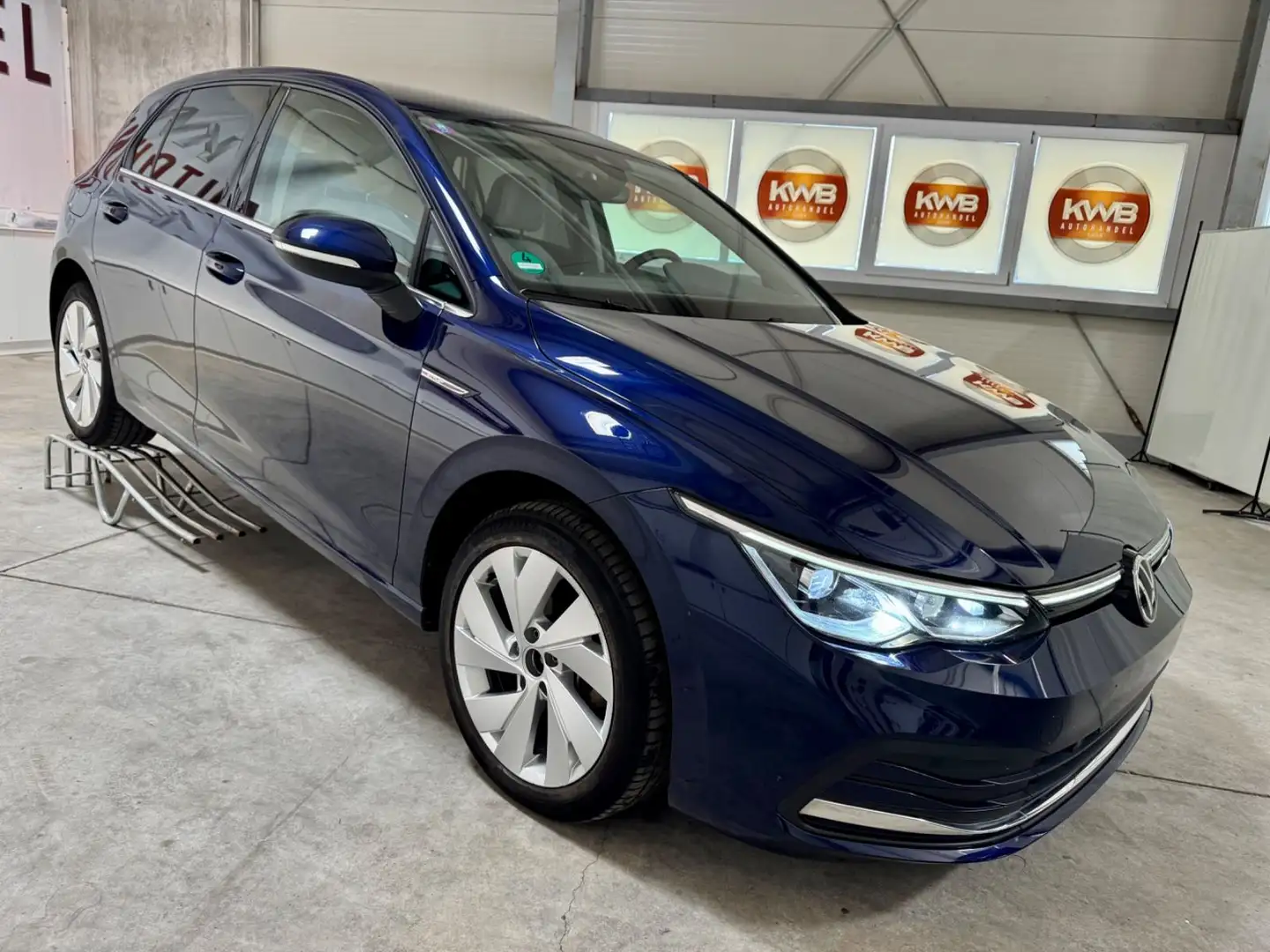 Volkswagen Golf VIII 2.0TDI DSG Alcantara Led Navi Kamera Blauw - 1