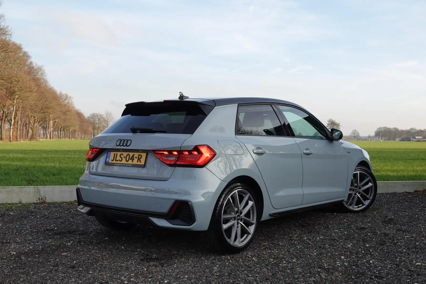 Audi A1 Sportback 35 TFSI S-line SFEERVERLICHTING KEYLESS Grijs - 2