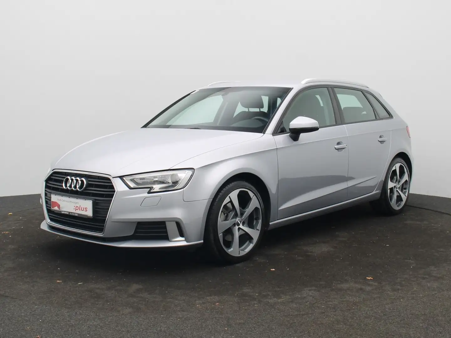 Audi A3 sport 1.5 TSI/ MMI-Navi, Xenon plus Plateado - 2
