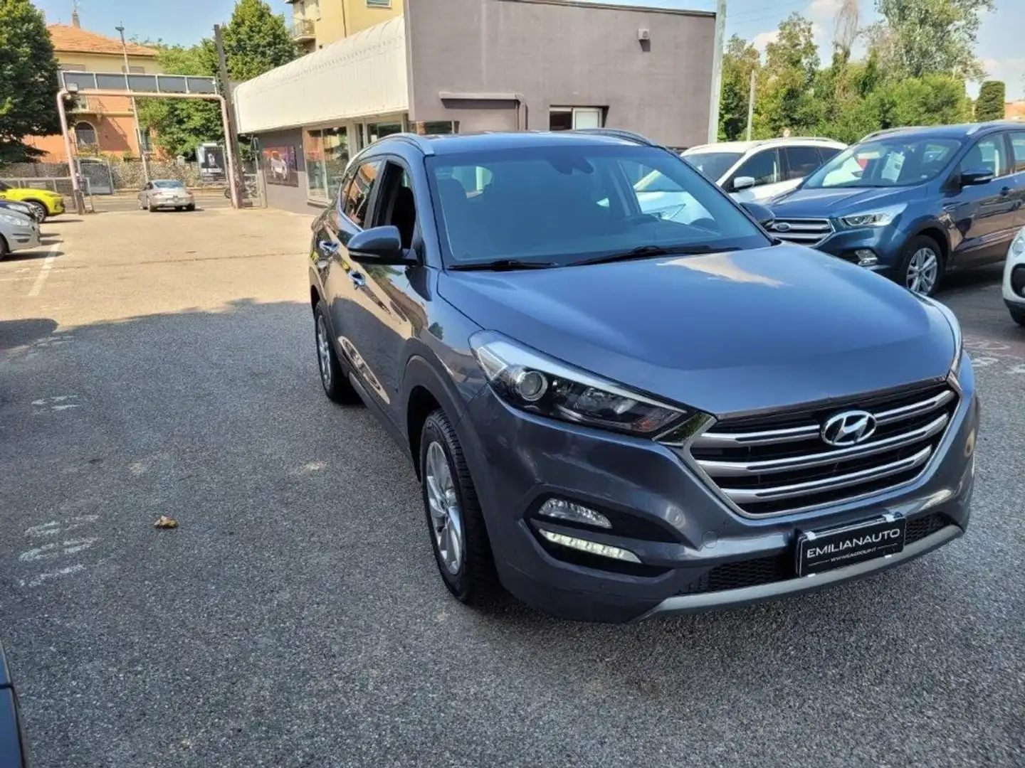 Hyundai TUCSON 1.7 CRDi DCT XPossible Grigio - 2
