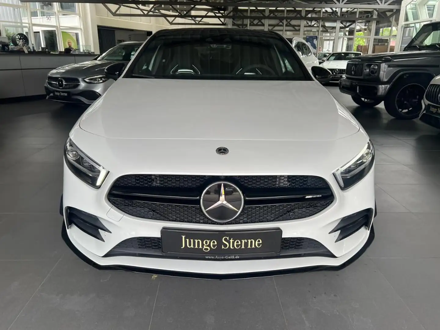 Mercedes-Benz A 35 AMG A 35 4M Edition 55 Aero RIDE Pano Burm 360 Distr Wit - 2