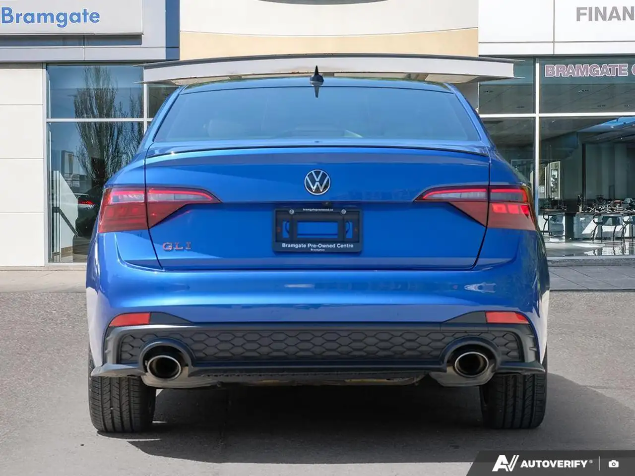 Volkswagen Jetta снимка Volkswagen Jetta