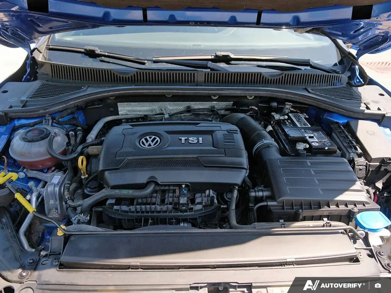 Volkswagen Jetta снимка Volkswagen Jetta