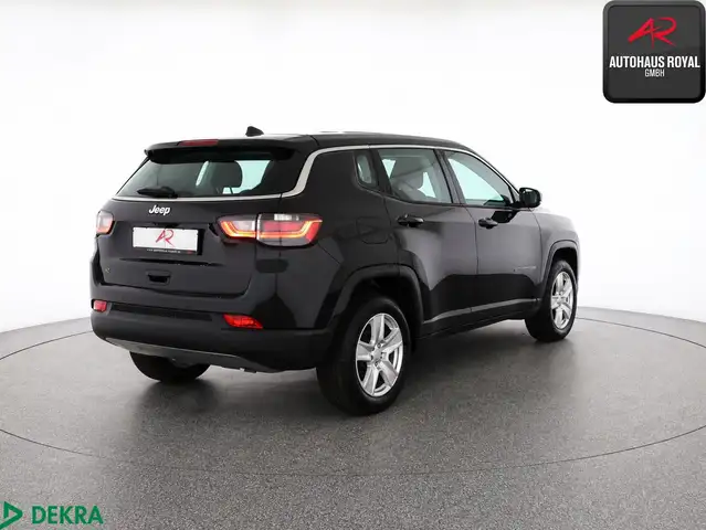 Jeep Compass view 5