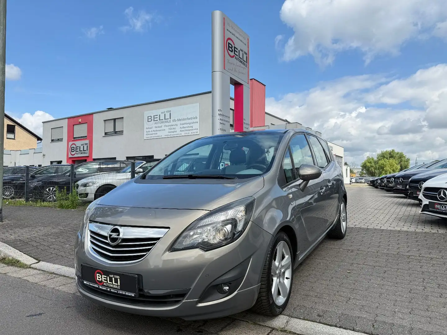 Opel Meriva B Innovation 1,4 OPC PANO FINANZIERUNG Brun - 1