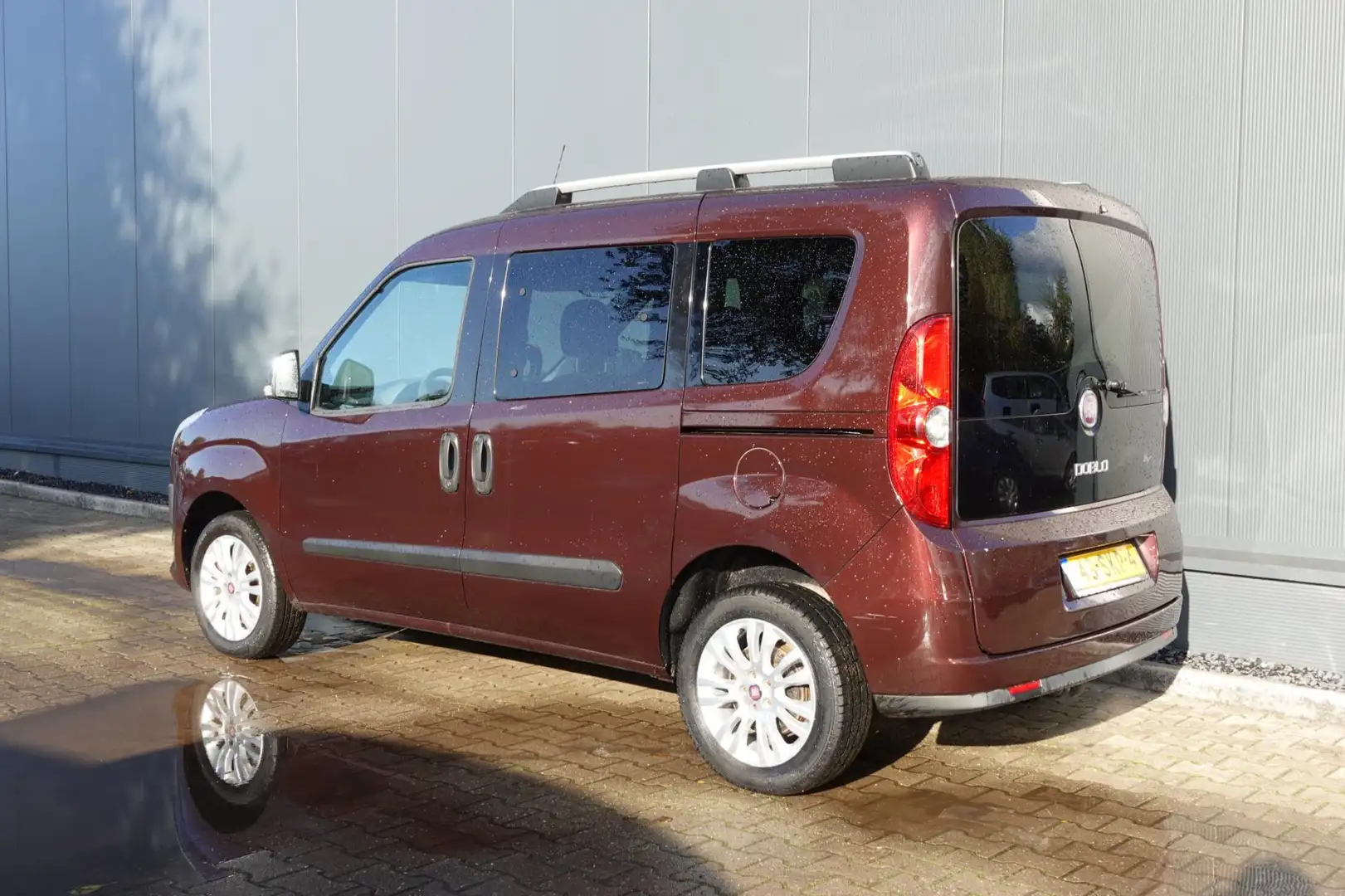Fiat Doblo 1.4 Dynamic Rood - 2