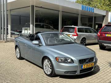 Convertible 2.5 T5 230pk Summum Xenon