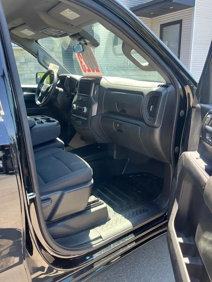 GMC Sierra 1500 снимка GMC Sierra 1500