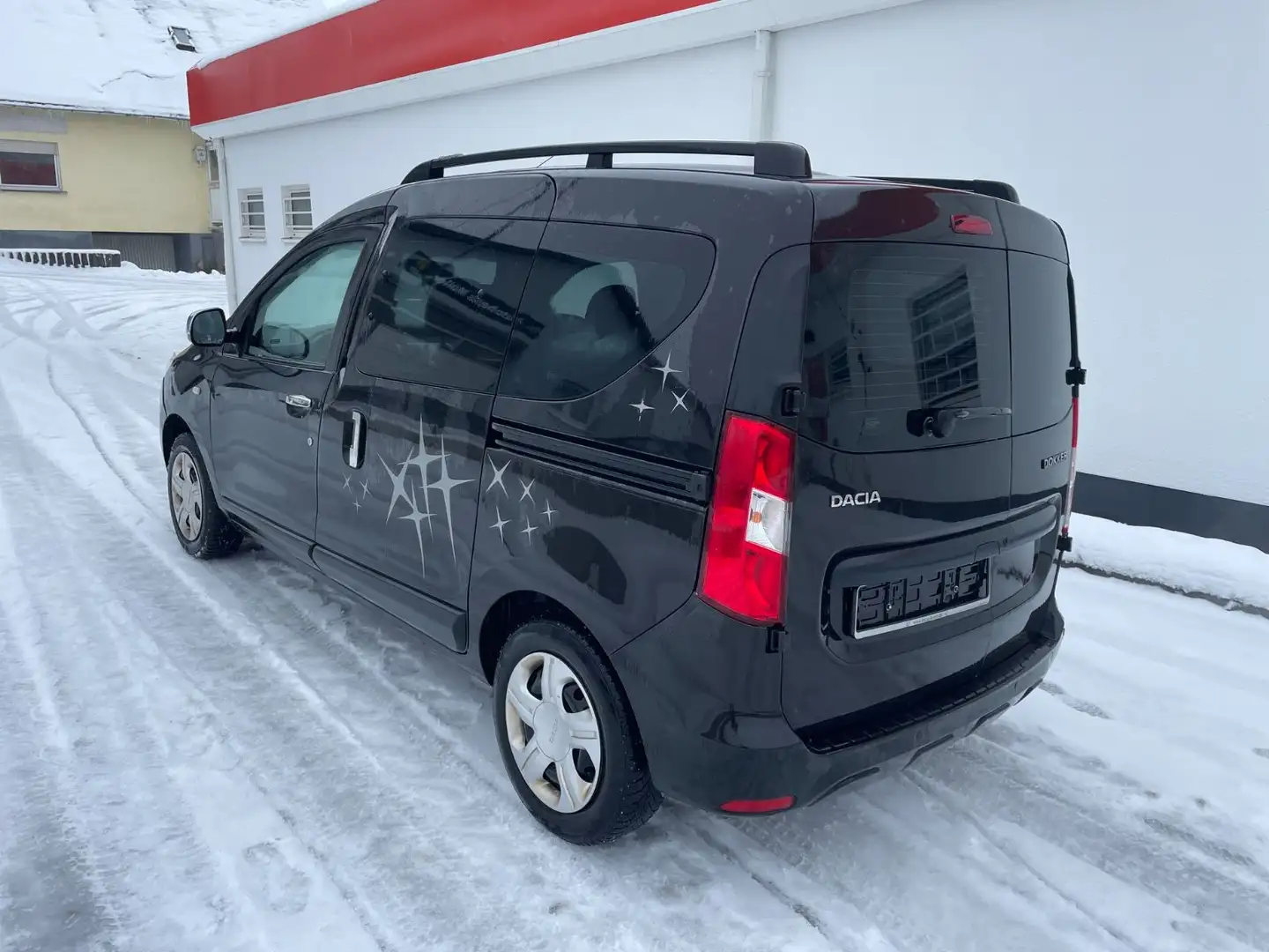 Dacia Dokker 1.2 Laureate  NAVI Schwarz - 2