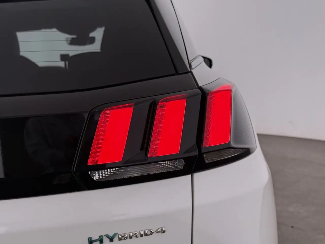 Peugeot 3008 1.6 GT PHEV 4WD Aut LED SKY RADAR NAVI R-CAM, миниатюра 11