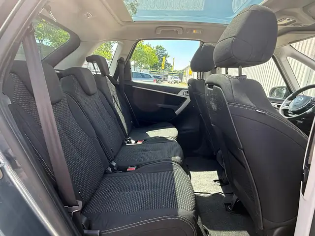 Citroen C4 Picasso view 11
