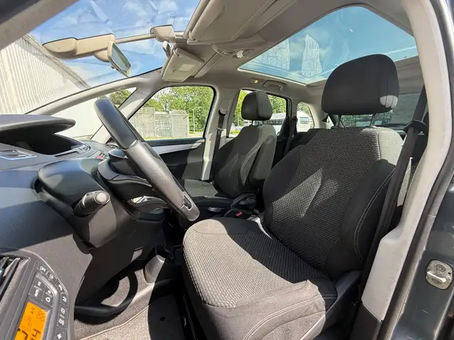Citroen C4 Picasso view 9