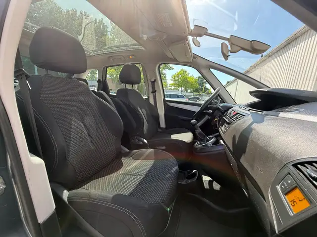 Citroen C4 Picasso view 10