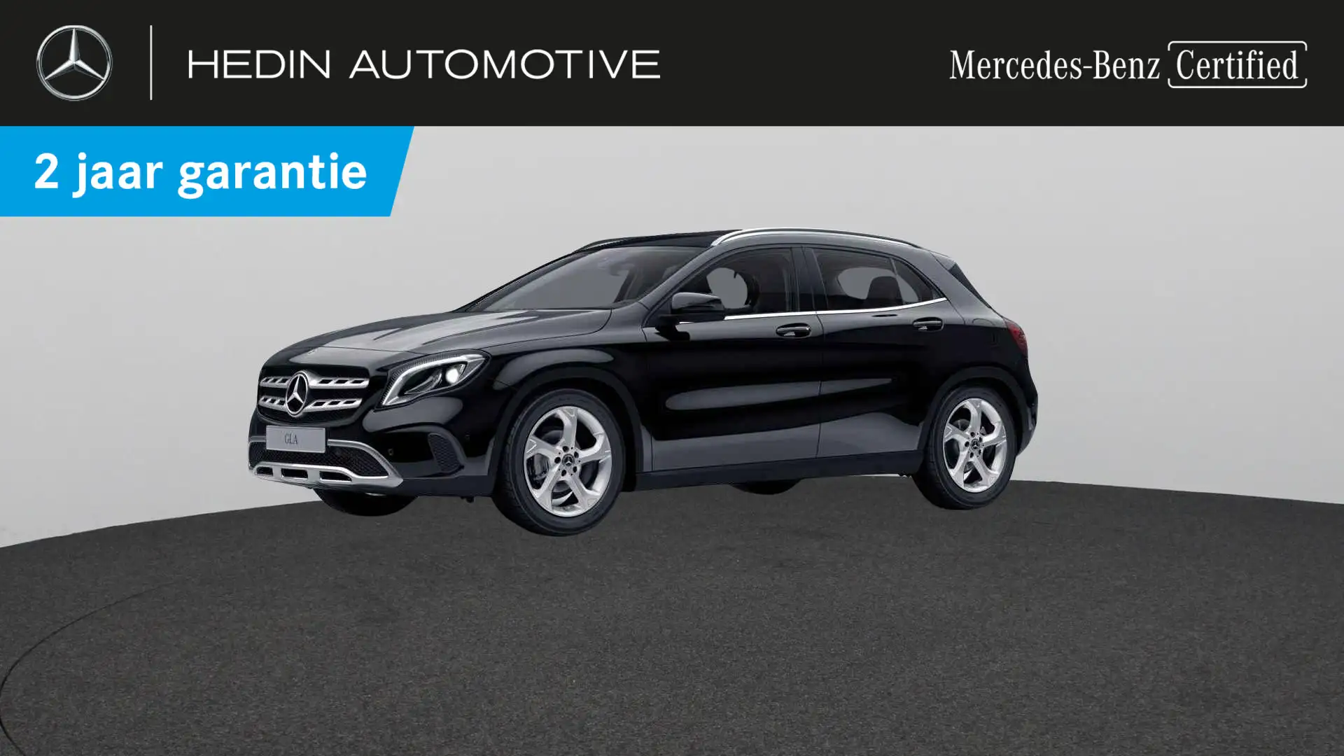 Mercedes-Benz GLA 180 Urban Line | Panoramisch Dak | Parkeersensoren | A Noir - 1