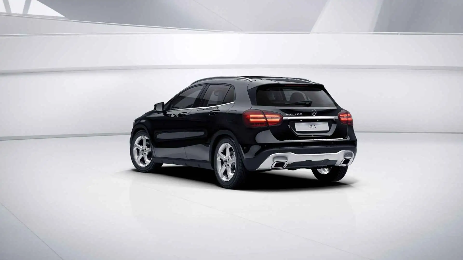 Mercedes-Benz GLA 180 Urban Line | Panoramisch Dak | Parkeersensoren | A Noir - 2