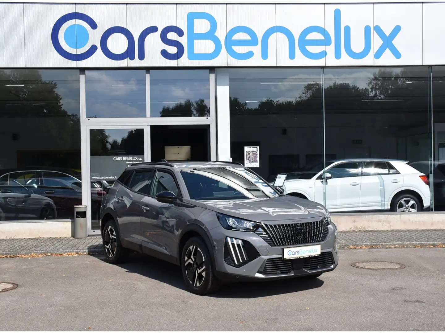 Peugeot 2008 1.2 PureTech Allure GPS LANE SIDE REGUL CAM360 1°M Gris - 1