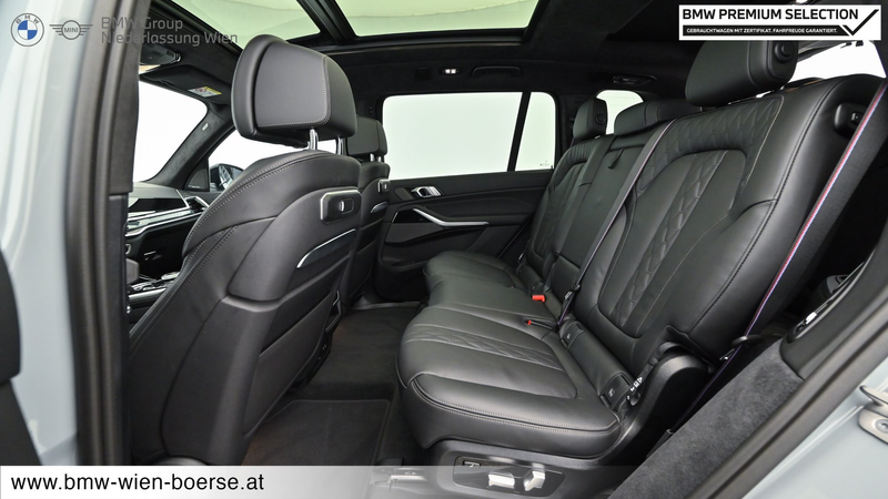 BMW X7 xDrive40d — photo 14