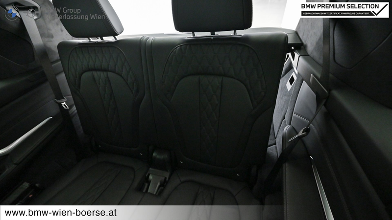 BMW X7 xDrive40d — photo 13