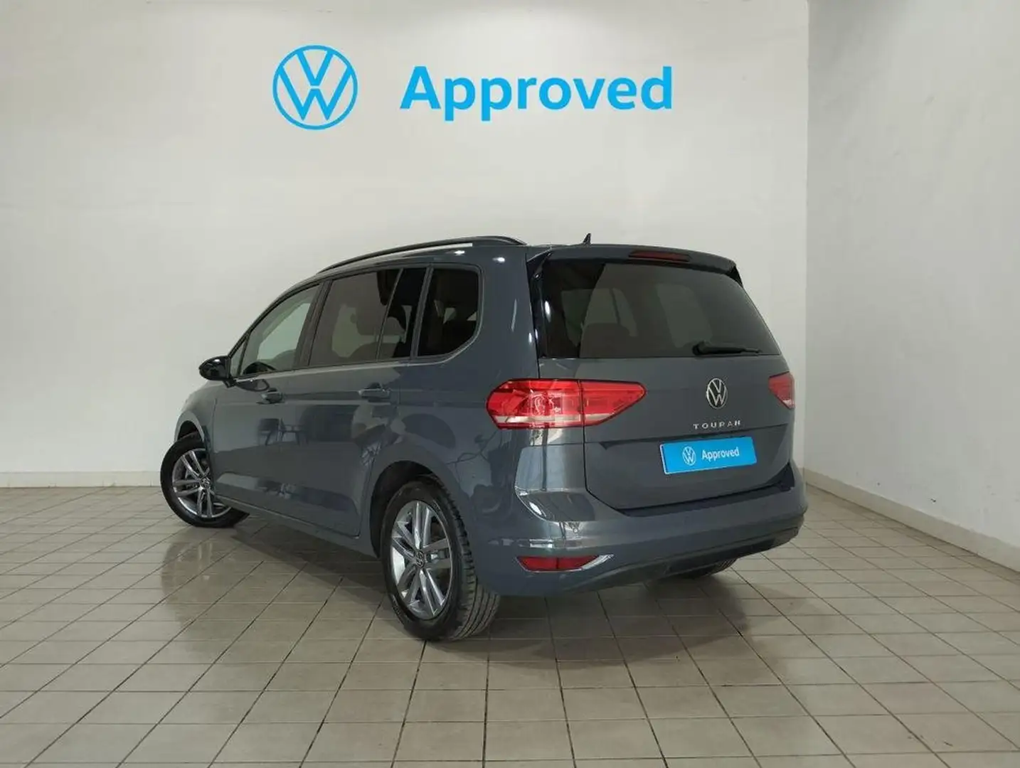 Volkswagen Touran 1.5 TSI Más DSG7 110kW Gris - 2