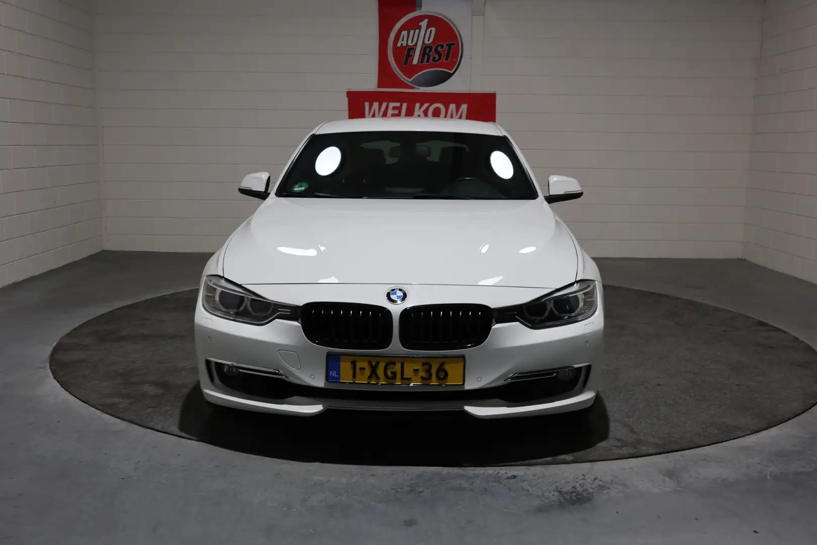 BMW 320 3-serie Touring 320i High Executive, Topstaat, 19 Wit - 2