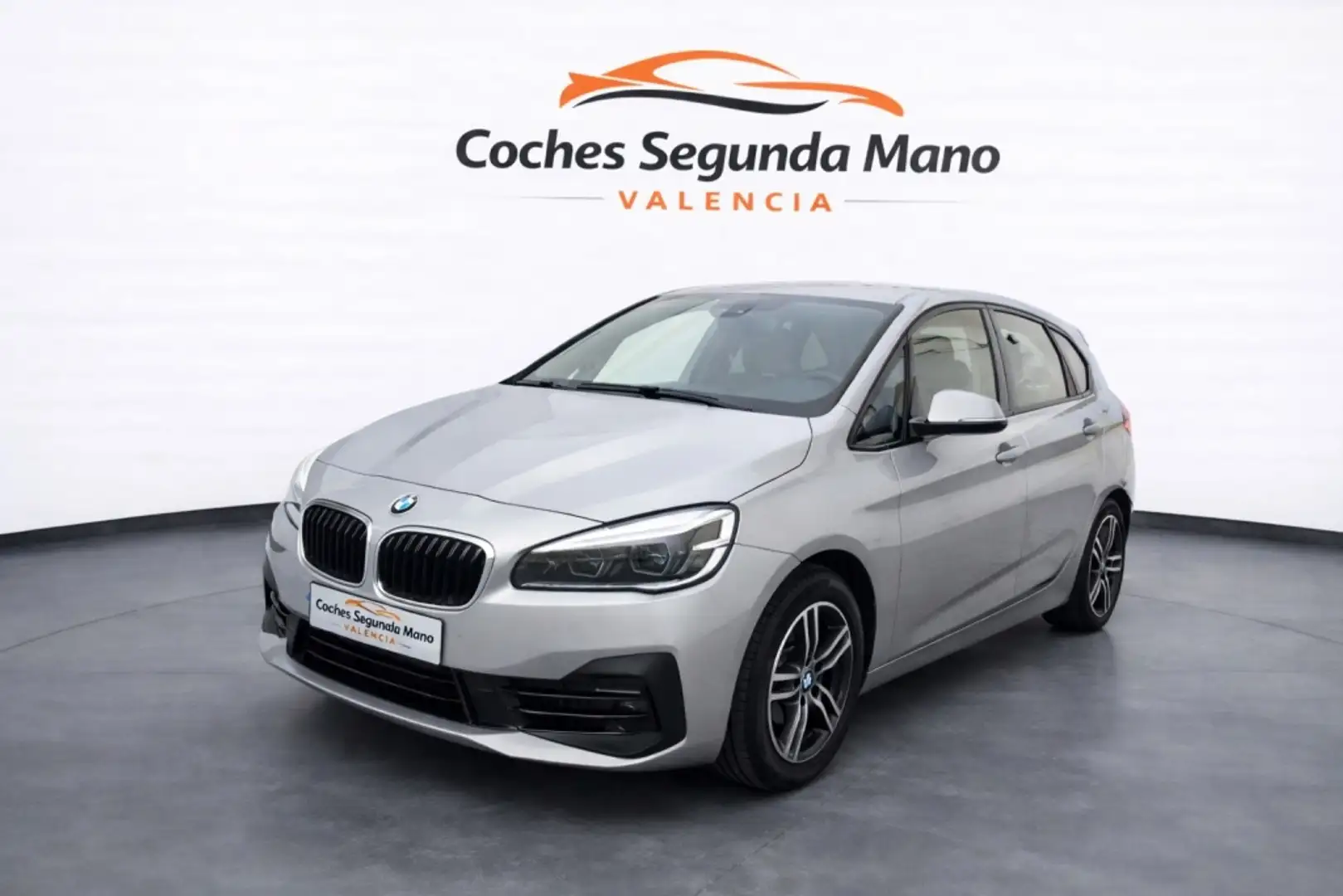 BMW 218 218i Active Tourer Plateado - 1