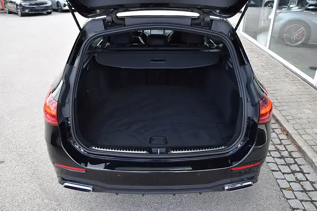 Mercedes-Benz C-Class view 15