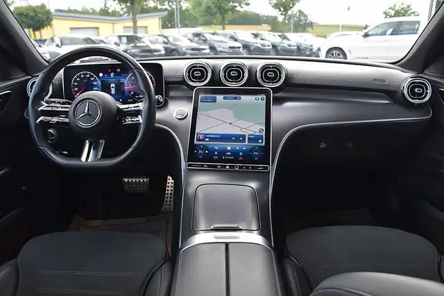 Mercedes-Benz C-Class view 14