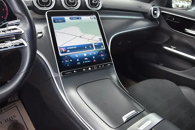 Mercedes-Benz C-Class view 11