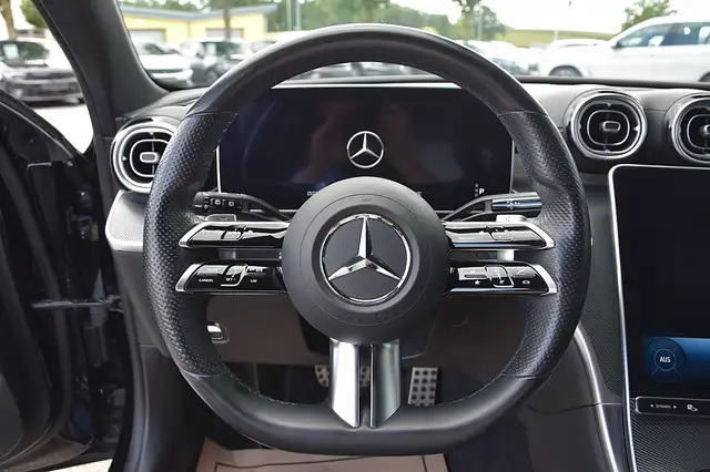 Mercedes-Benz C-Class view 7