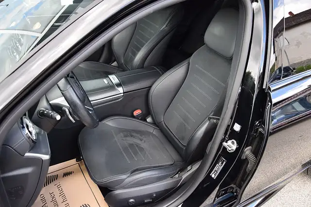 Mercedes-Benz C-Class view 6
